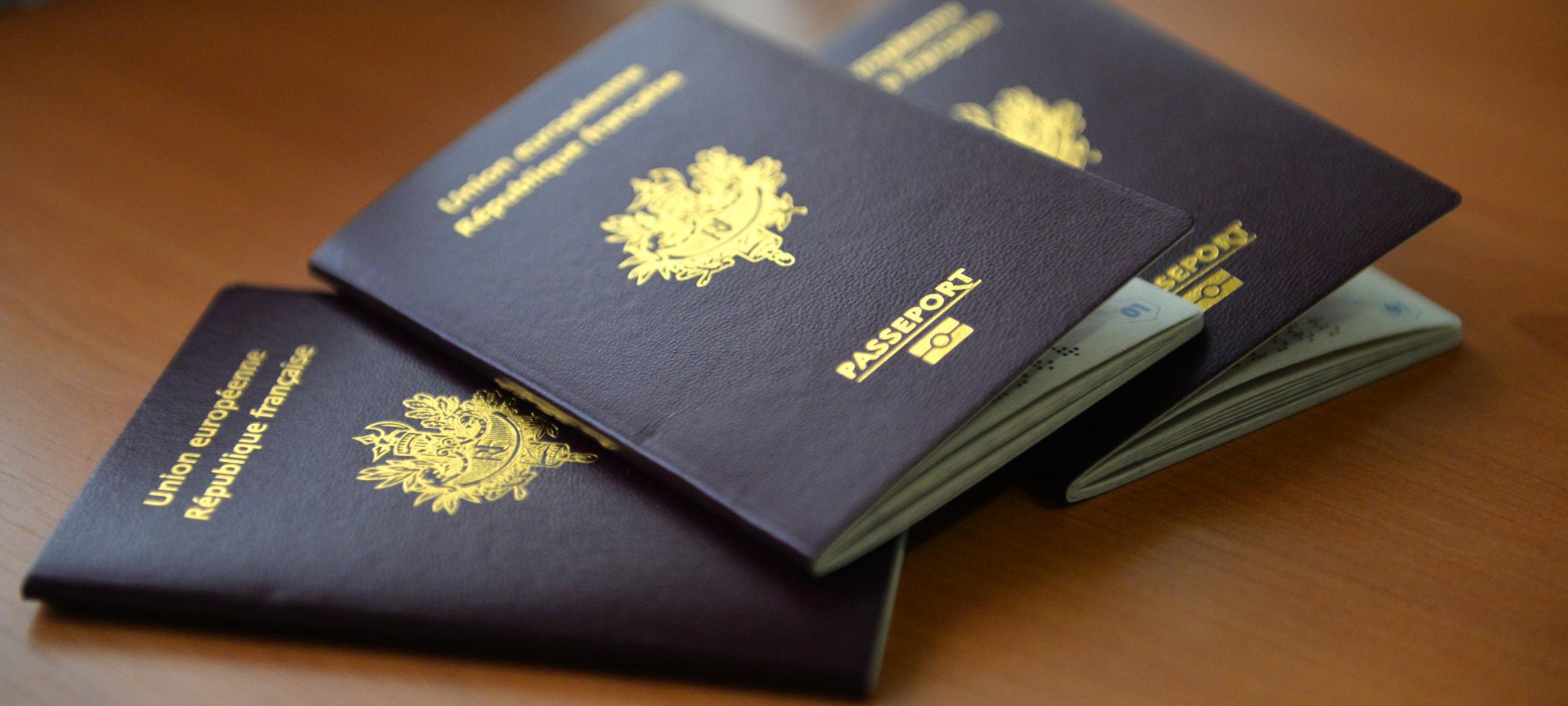 demarche-passeport-fille_0.jpg