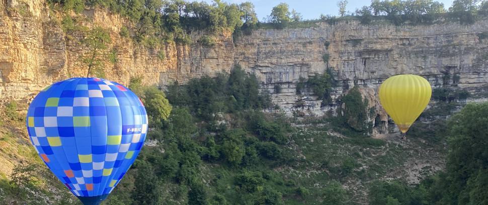 Le survol des montgolfières à Bozouls