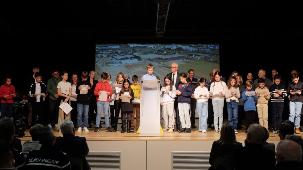 VOEUX DE LA MUNICIPALITÉ -  Intervention du Conseil des Enfants lors des voeux.