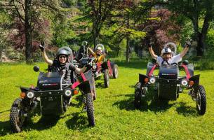 En véhicule tout terrain électrique